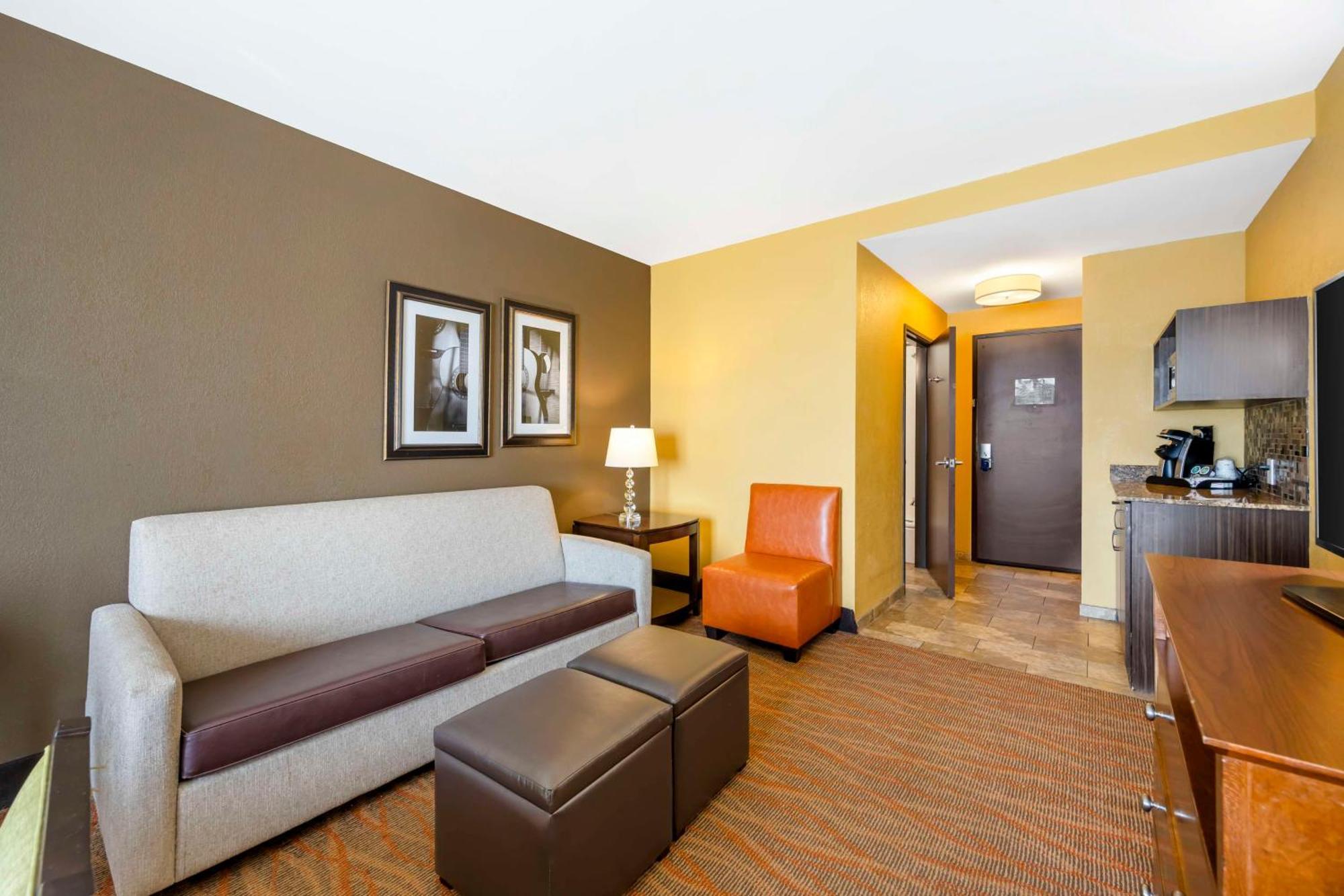 Best Western Plus Tupelo Inn & Suites Εξωτερικό φωτογραφία