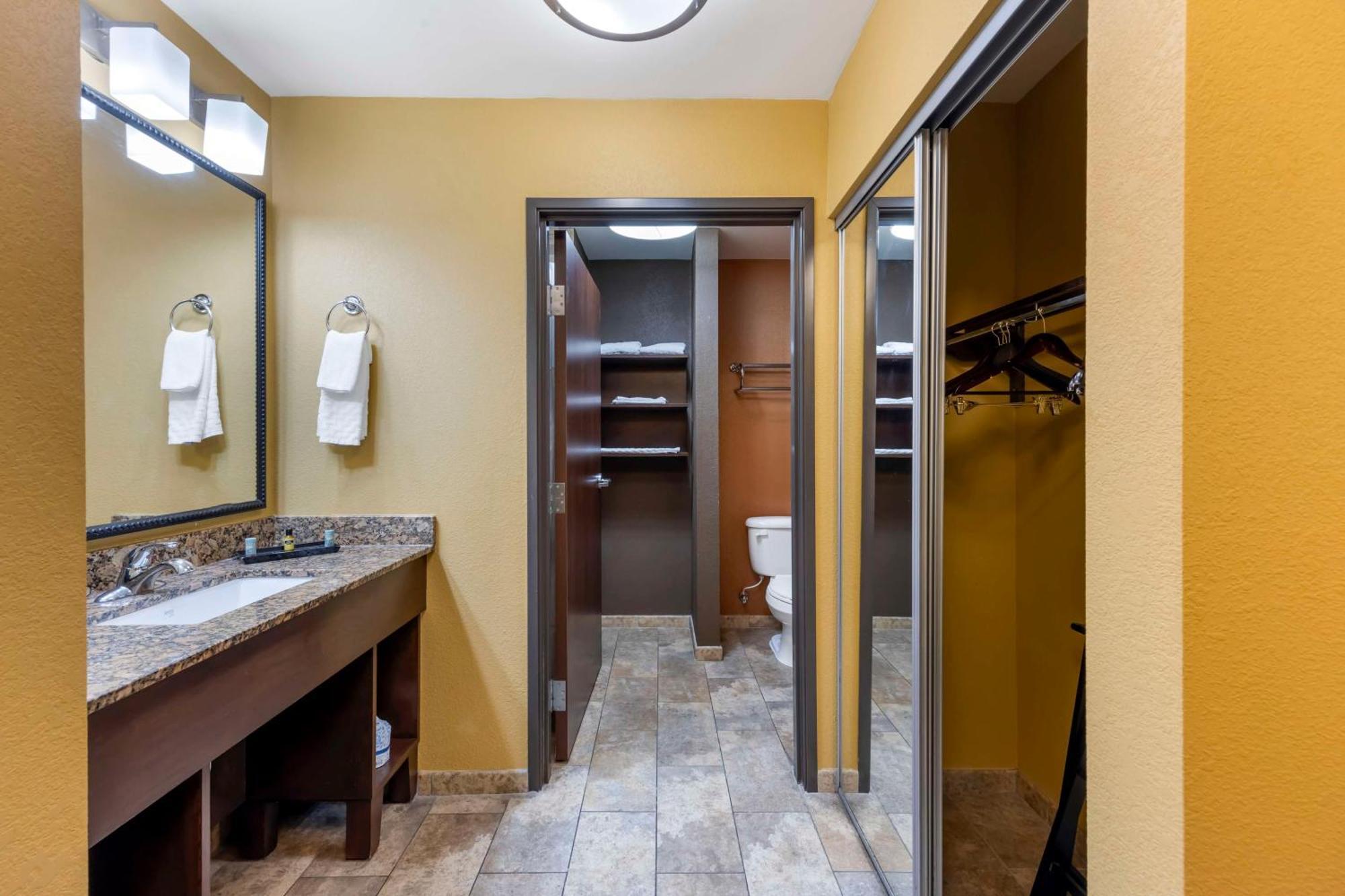 Best Western Plus Tupelo Inn & Suites Εξωτερικό φωτογραφία