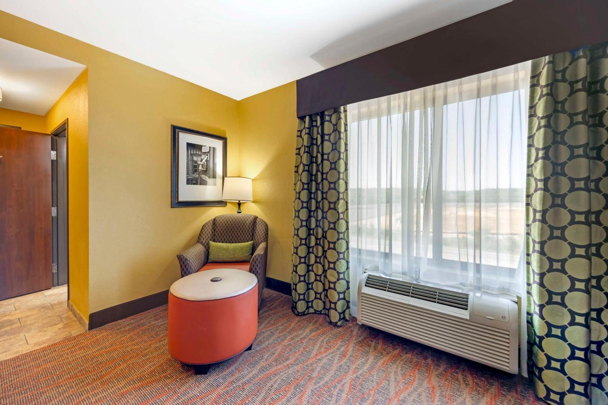 Best Western Plus Tupelo Inn & Suites Εξωτερικό φωτογραφία